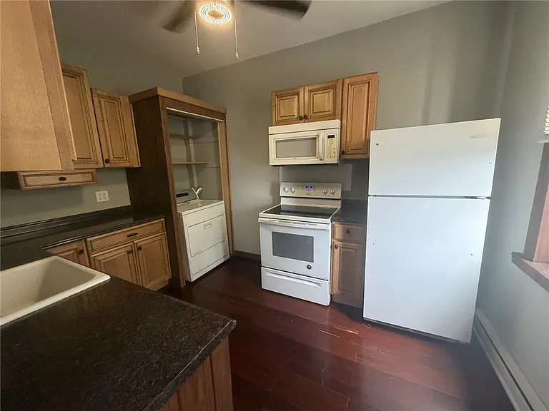 546 California Ave — Photo 10