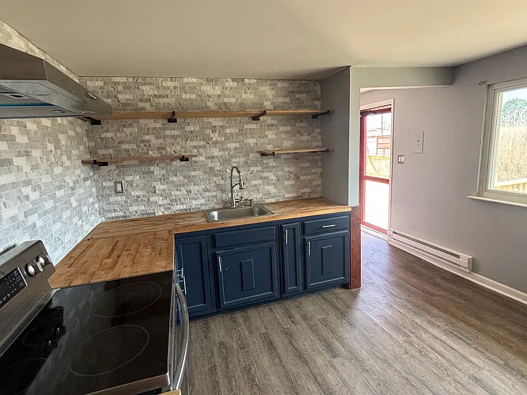 10 North Ave — Photo 5