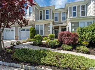 67 Symphony Dr, Lake Grove, NY 11755
