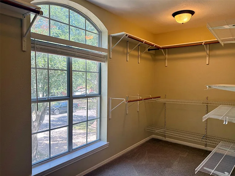 11112 Marden Ln — Photo 20