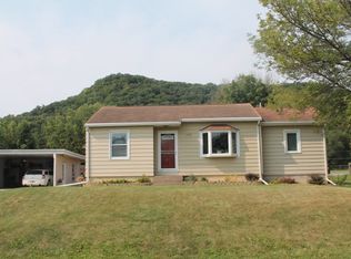 1120 Browns Ln, Dakota, MN 55925