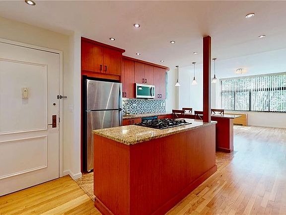 5th image of 3111 Ocean Pkwy APT 2C