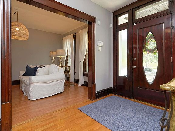3rd image of 2150 McCausland Ave