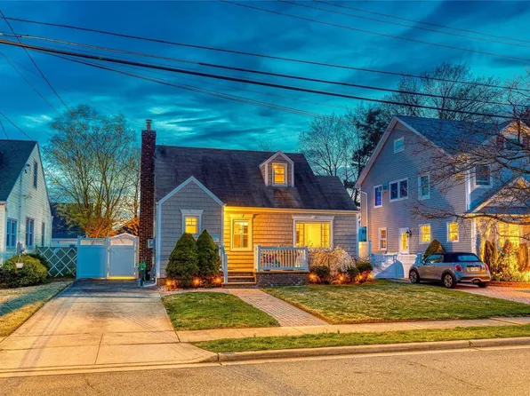 304 Clifford Street, Bellmore, NY 11710