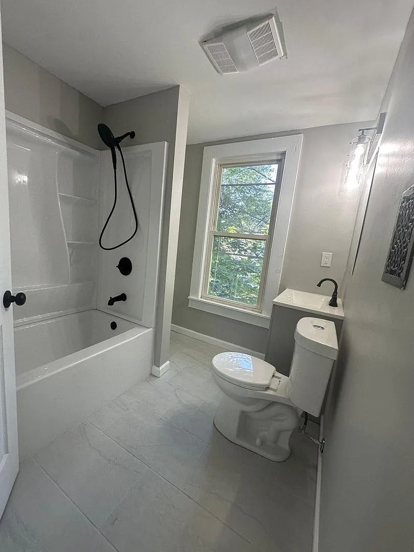 47 Hart Street — Photo 2
