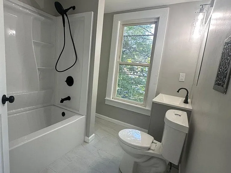47 Hart St — Photo 4