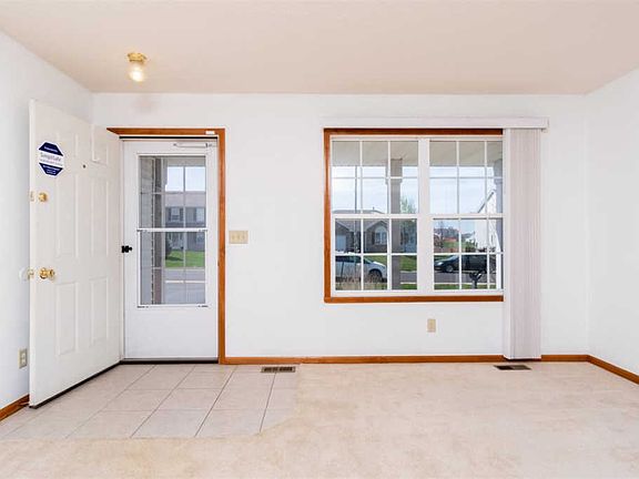 3rd image of 871 Prairie Lily Ln