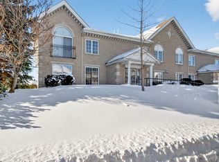 51 Robson Ct #2B, Ottawa, ON K2K2W1