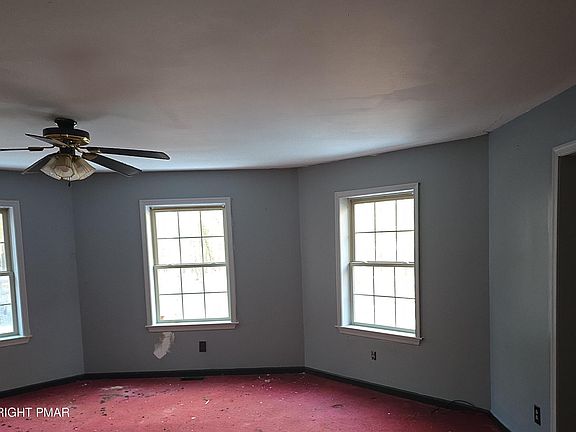 4th image of 105 Ozark Rd