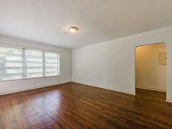 5th image of 628 Gondoliere Ave