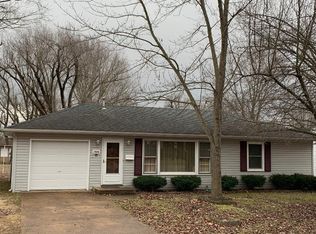 1306 N Washington St, Farmington, MO 63640