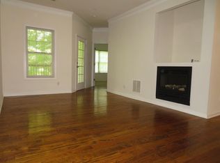 8823 Fairview Blf, Alpharetta, GA 30022