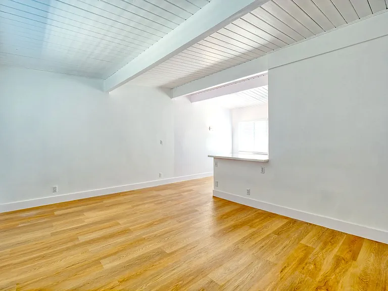 3721 Westwood Blvd — Photo 12