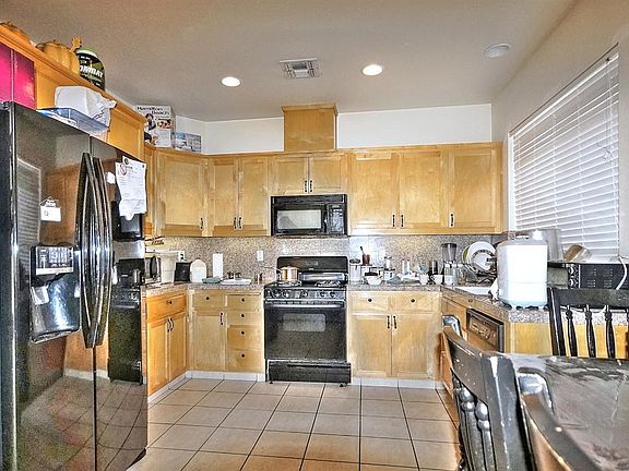 5th image of 2906 Dixon Ct