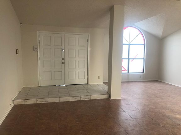 3rd image of 5303 Mountain Vista Dr