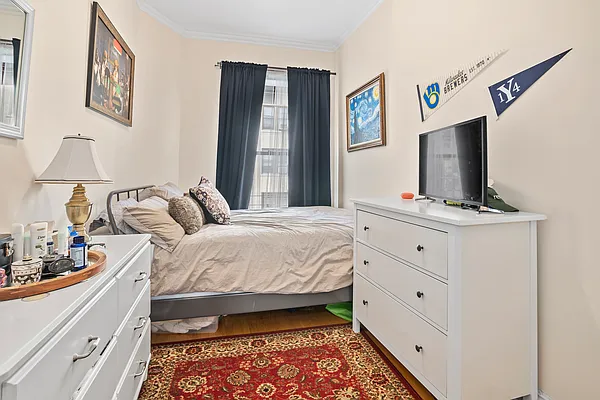 Rented by Douglas Elliman | media 11