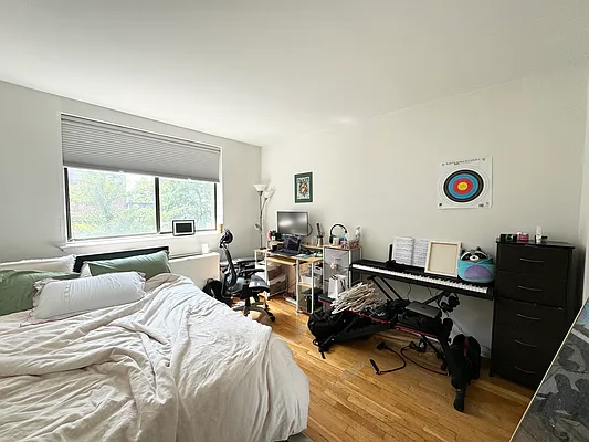 Rented by AZ REALTY NYC LLC | media 16