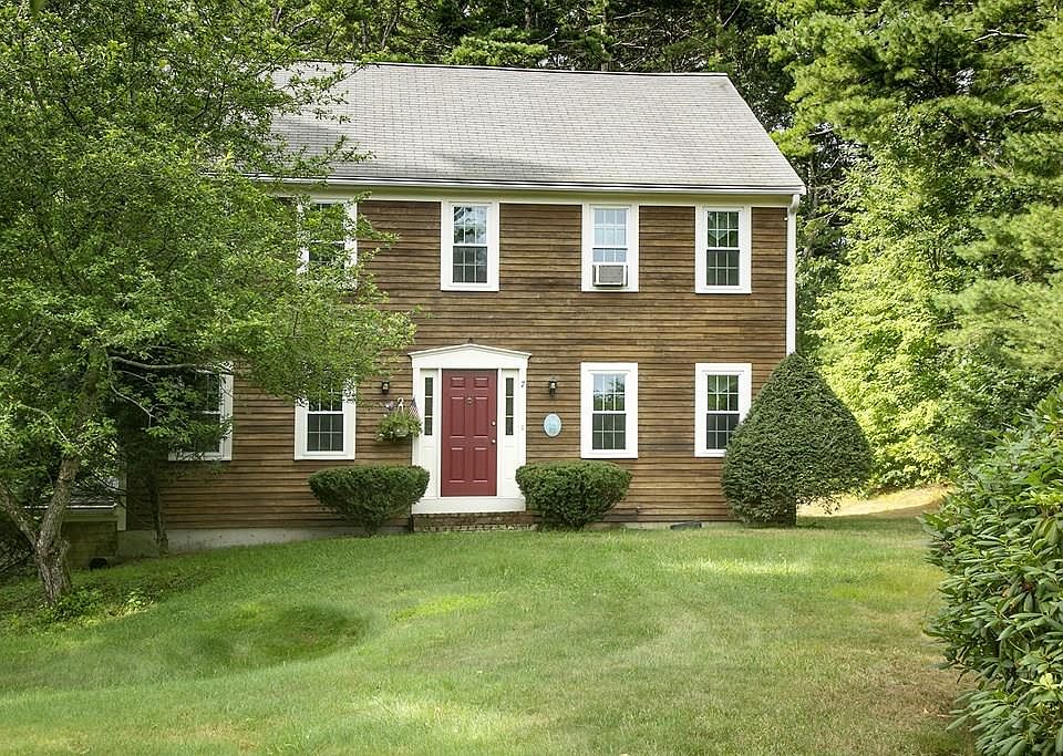 1st image of 7 Silver Lake Dr