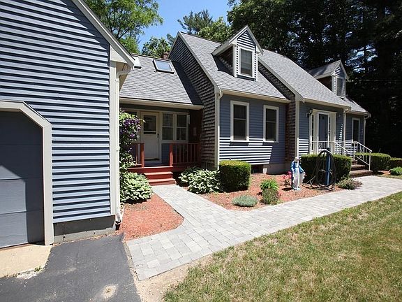 4th image of 297 Pembroke St