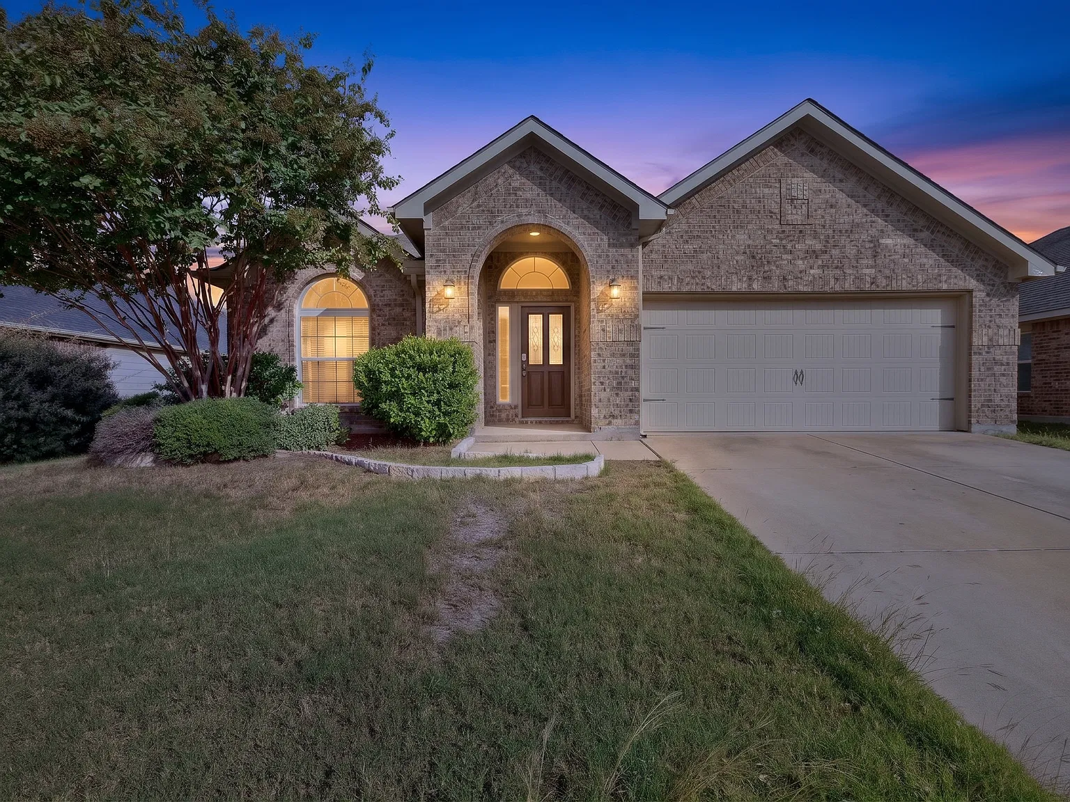 3 bed, 2060 sqft, $2,695 — Photo 4