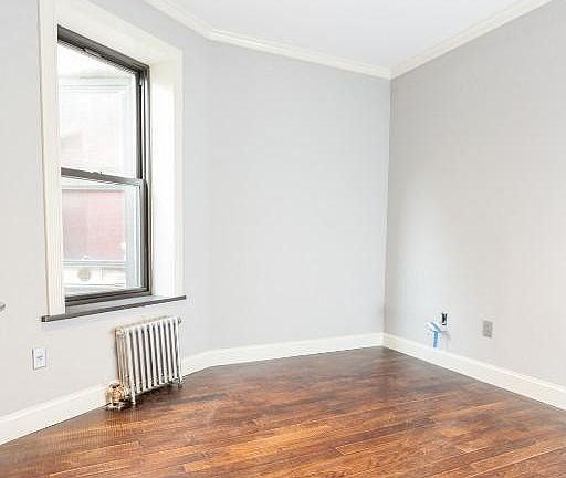 3rd image of 2329 1st Ave APT 1