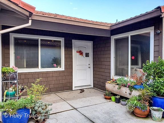 3rd image of 2122 Nottoway Ave