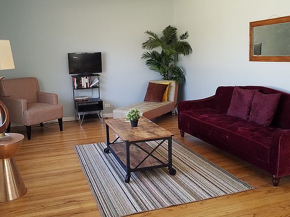 2nd image of 451 W Windsor Ave