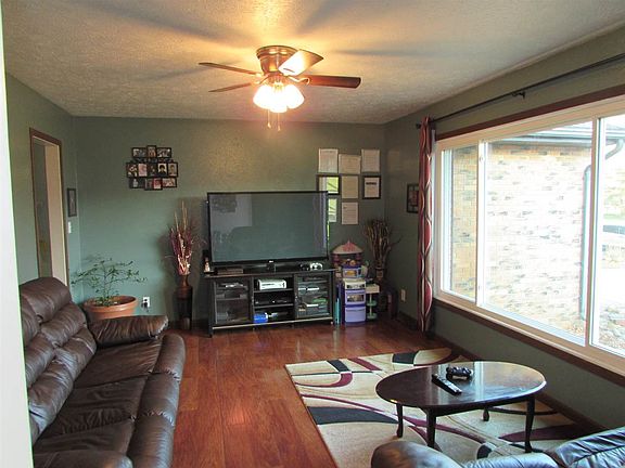 2nd image of 24684 Green Valley Pkwy