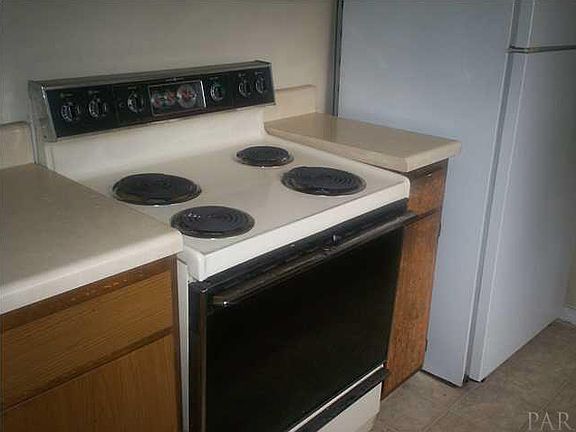 2nd image of 3636 Andrew Ave APT 2