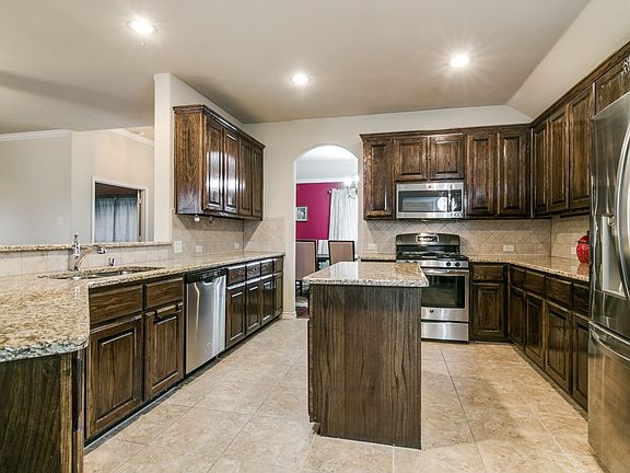 2nd image of 1351 Crescent Cove Dr