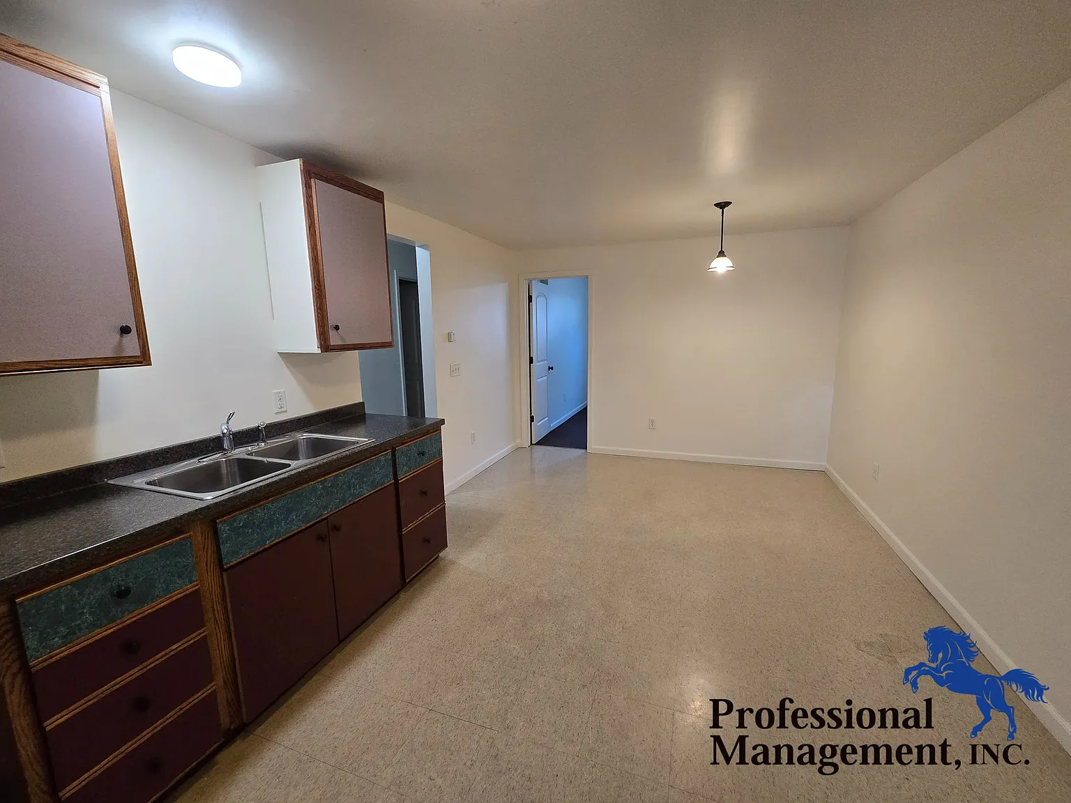 3 bed, 1183 sqft, $1,295 — Photo 3