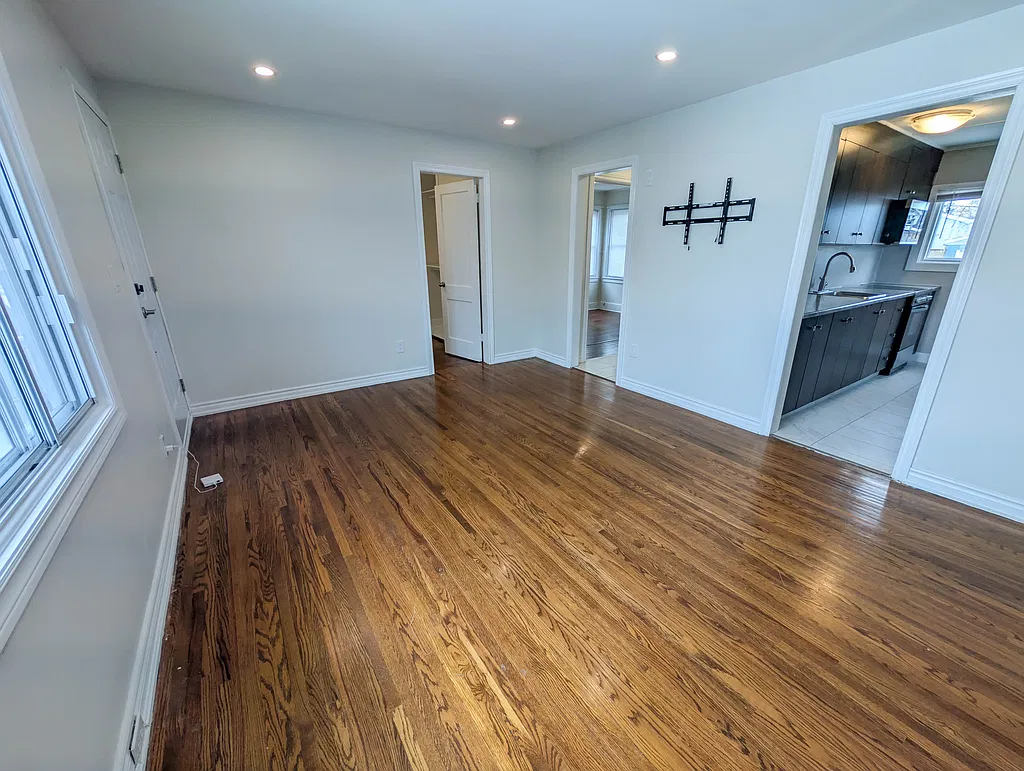 34 Aberdeen Court — Photo 4