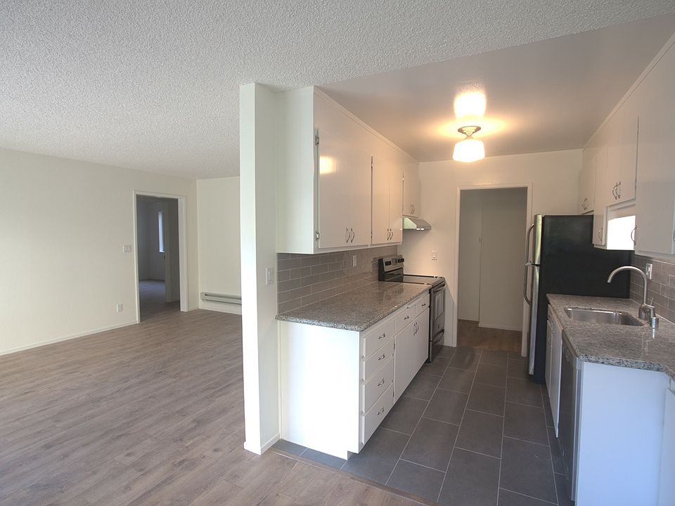 Updated Living Room and Kitchen