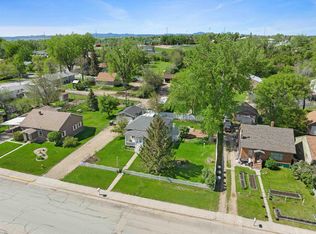 1226 Elkhorn St, Belle Fourche, SD 57717