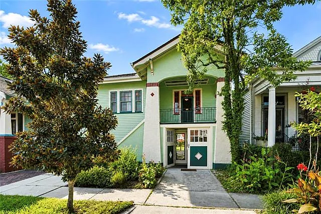 4 bed, 2.0 bath, 2347 sqft, $2,500 — Photo 2