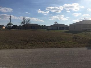 830 NE 11th St, Cape Coral, FL 33909