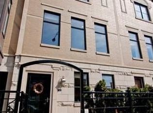 128 E 18th St, Chicago, IL 60616