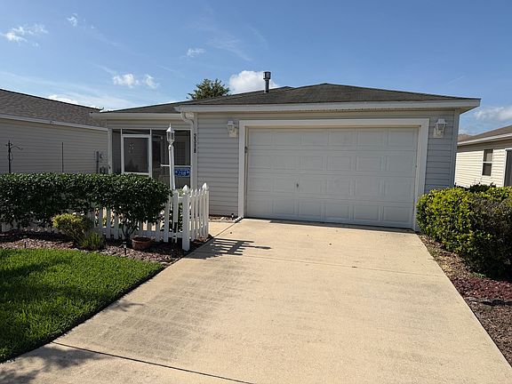 2nd image of 2318 Oak Bend Pl