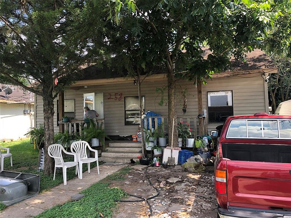1st image of 258 De Boll St