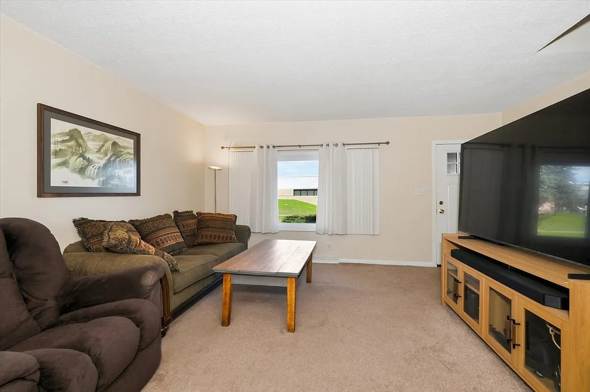 2 bed, 980 sqft, $1,450 — Photo 4
