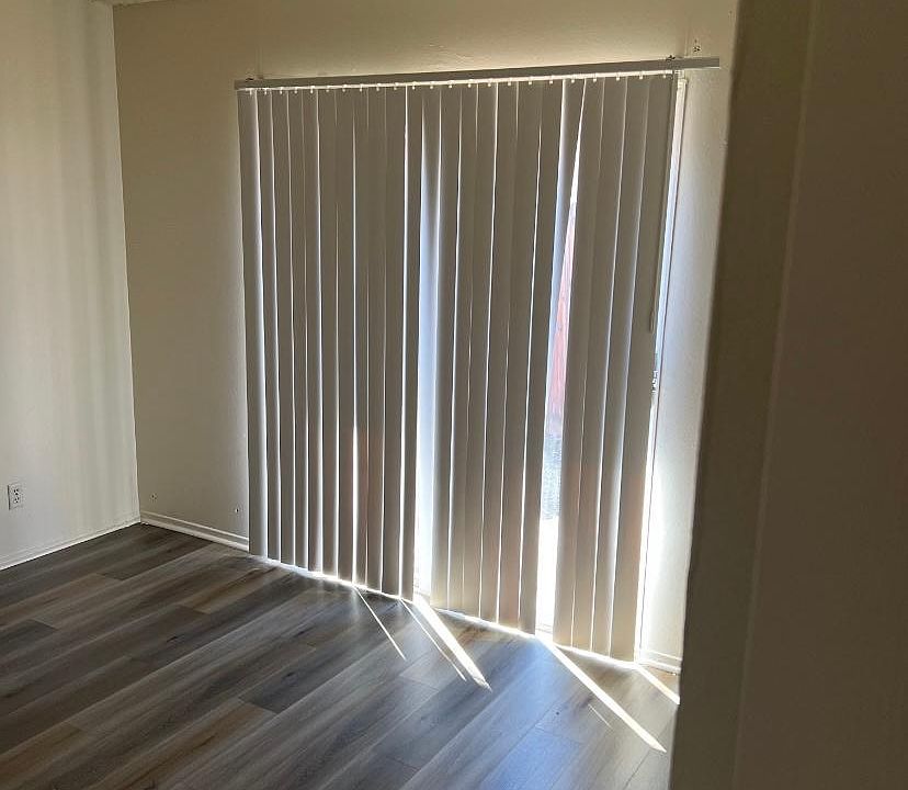 1st image of 675 S San Jacinto St #10