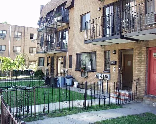 4th image of 81-06 45th Ave
