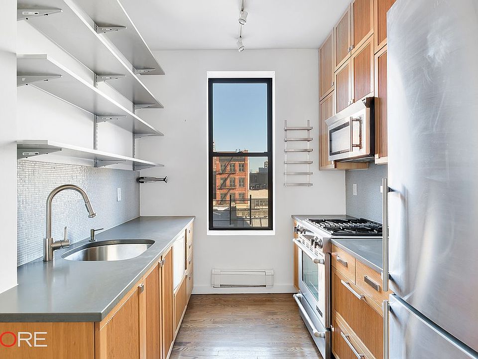 1st image of 11 Prince St APT 5A