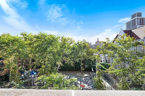 Sold by Corcoran | media 7