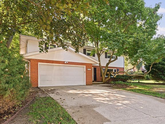 2nd image of 803 Brighton Dr