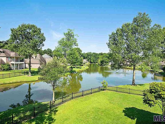 3rd image of 19606 River Breeze Dr