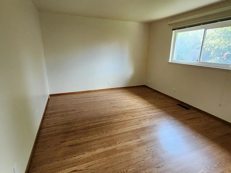 1140 Sanchez Way — Photo 14