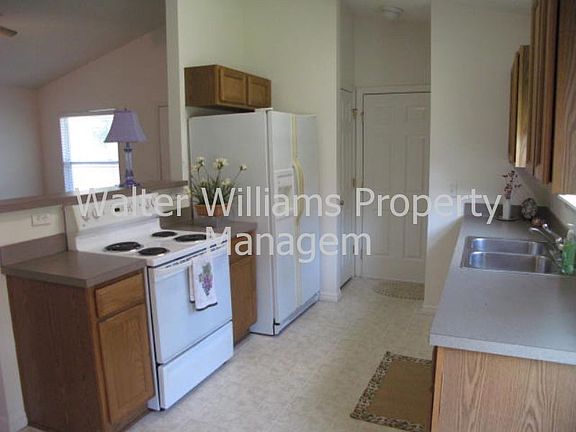 4th image of 1220 N Brevard St