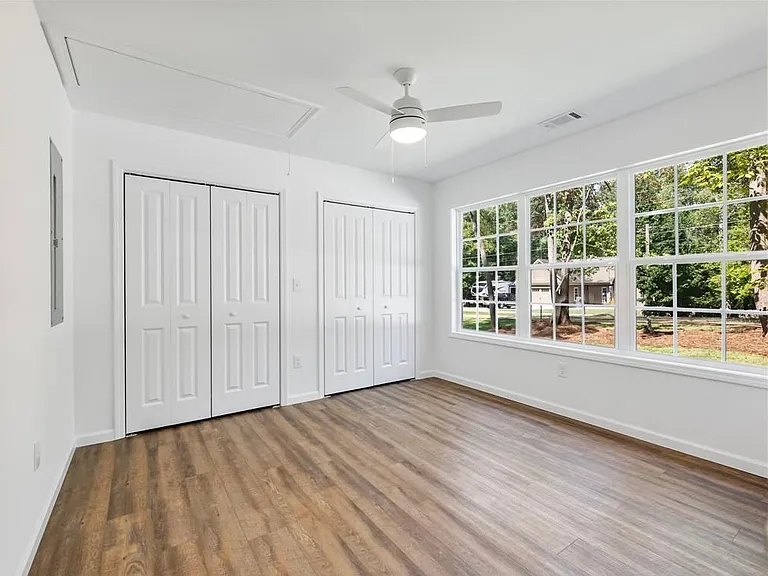 8079 Beachwood Dr — Photo 15