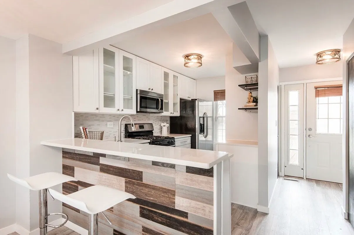 2 bed, 1.5 bath, 1200 sqft, $2,600 — Photo 2